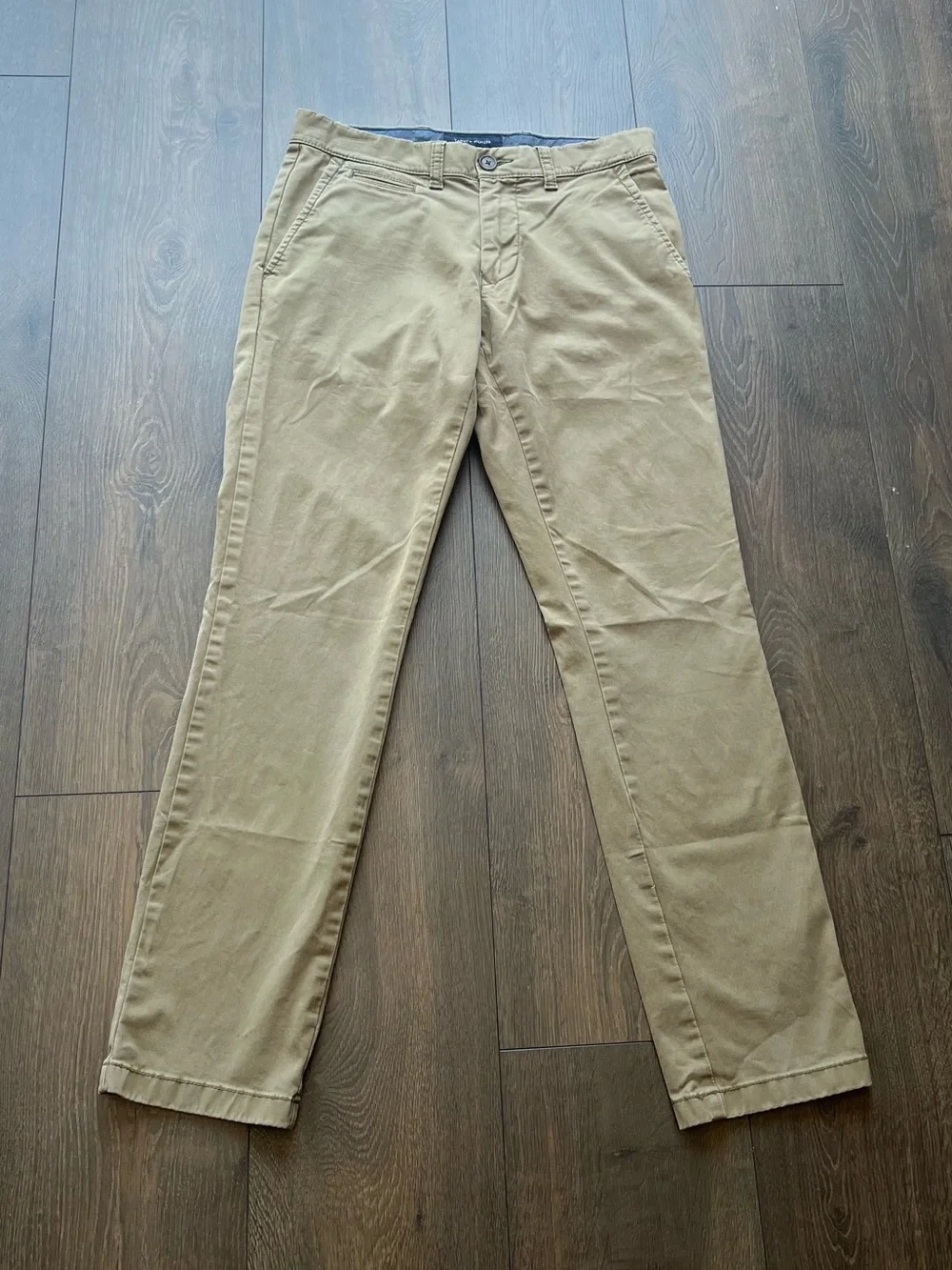 NWOT Tommy Hilfiger Slim Fit Chino Pants